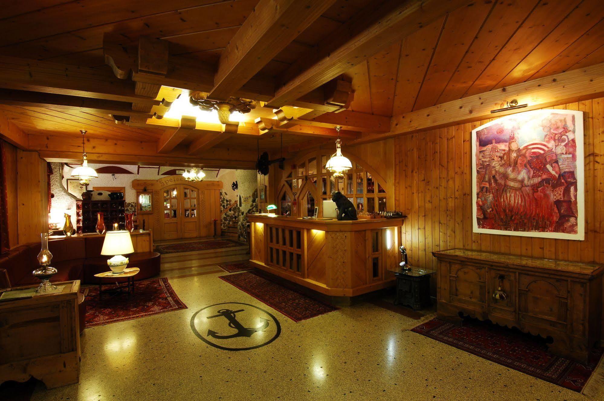 Hotel Ancora カステッロ・ディ・フィエンメ エクステリア 写真